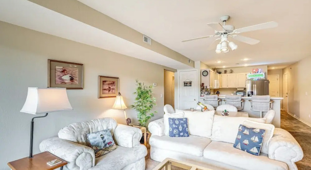 Lakefront Osage Beach Condo w/ Water-view Balcony!, Забронировать Отель Отели Осейдж-Бич 4 звезды, 4*