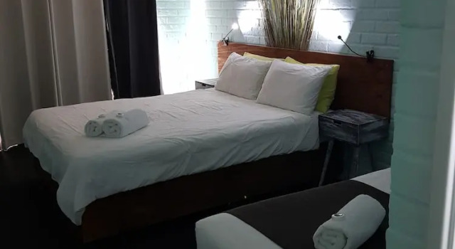 Трёхместный номер Standard с балконом Lancelin Sands Hotel