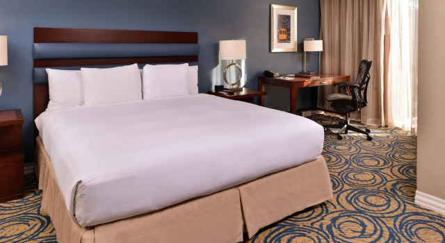 DoubleTree by Hilton Hotel Tampa Airport-Westshore