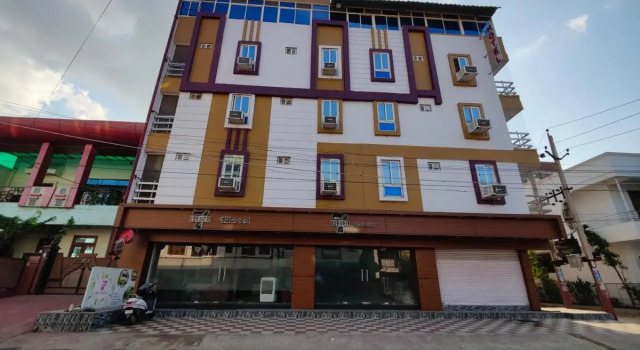 Hotel 7, Забронировать Отель Отели штата Раджастхана с бассейном, Бассейн