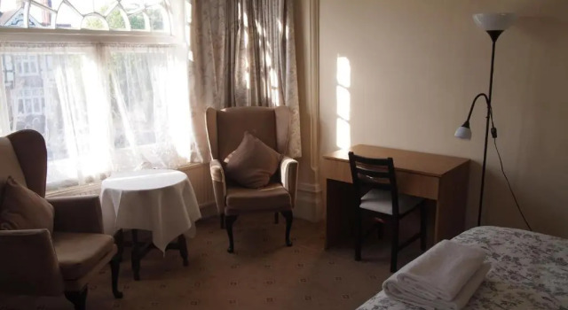 Номер Standard Kingswood Hotel