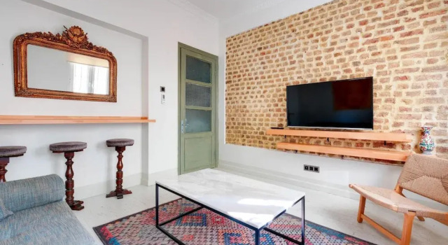 Апартаменты Cozy Flat With Balcony 5 min to Galata Tower