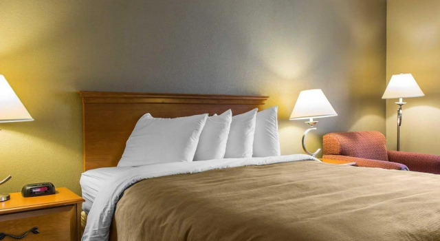 Номер Standard Milford Inn