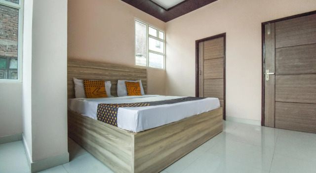 SPOT ON 65851 Hotel Hi Tech, Book Hotel Panchkula Delhi