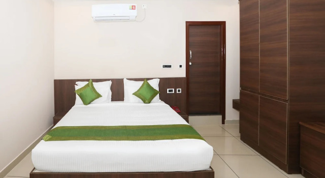 Номер Deluxe Treebo Durga Boji Grand, Gonikoppal Town