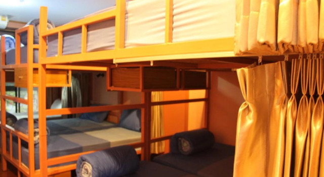 Кровать в общем номере T2B Hostel
