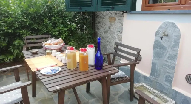 Il mulino, Book Hotel Hotels in Beverino with Parking, Parking