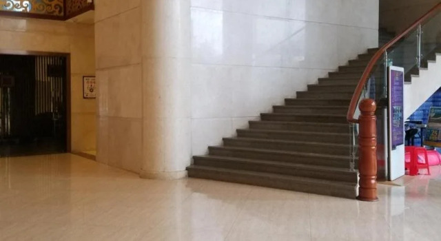 Qing Wan Business Hotel, Rezervasyon Otel Guangdong otoparklı oteller, Otopark
