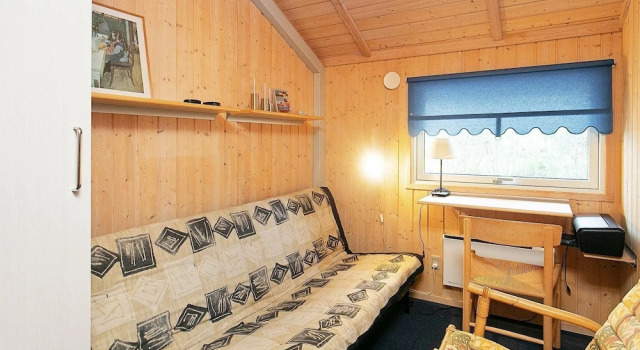 Modern Holiday Home With Roofed Terrace in Falster, Prenota Hotel Hotel 3 stelle a Falster, 3*