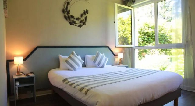 Двухместный номер Standard Logis Latitude Ouest Hôtel Restaurant & Spa