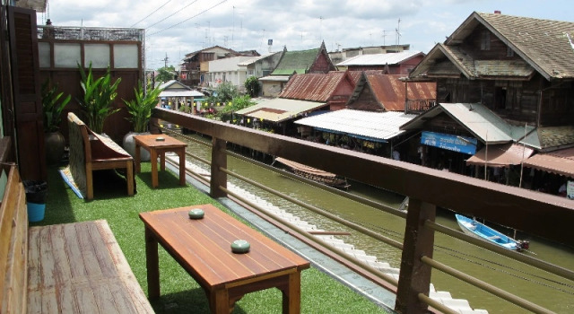 Номер Standard Baannapak Amphawa