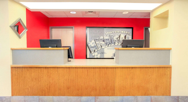 Super 8 by Wyndham Sault Ste. Marie, Забронировать Отель Отели и гостиницы Су-Сент-Мари, Отель