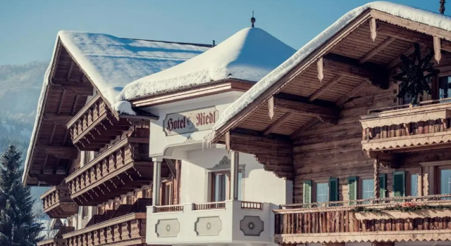 Hotel Riedl, Book Hotel Hotels in Kaiserwinkl with a Pool, Swimming Pool