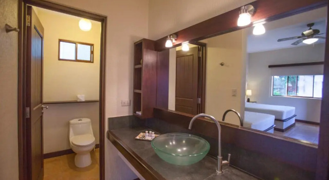 Двухместный номер Deluxe с балконом и с красивым видом из окна Boca Olas Resort Villas