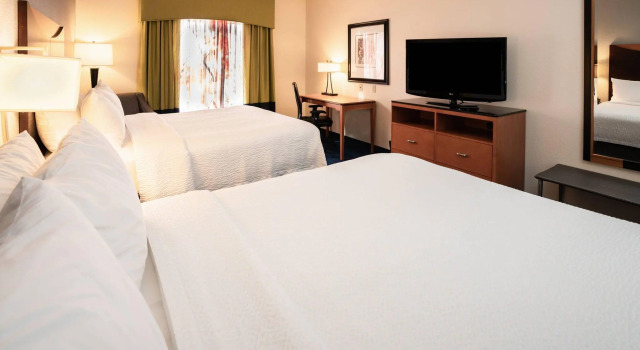 Четырёхместный номер Standard Fairfield Inn & Suites by Marriott Grand Island