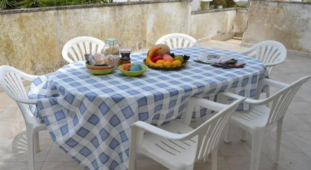 Апартаменты Charming Holiday Home Near The Beach With A Terrace, Pets