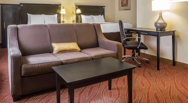 Comfort Inn & Suites LaGuardia Airport, Забронировать Отель Отели Куинс с парковкой, Парковка