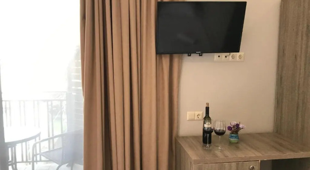 Трёхместный номер Standard с балконом Guest House Nina