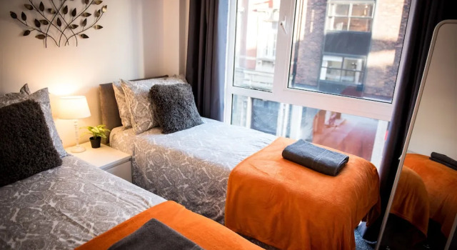 City Centre Pad with Secure Parking, Забронировать Отель Бизнес-отели Англии, 4* 5*