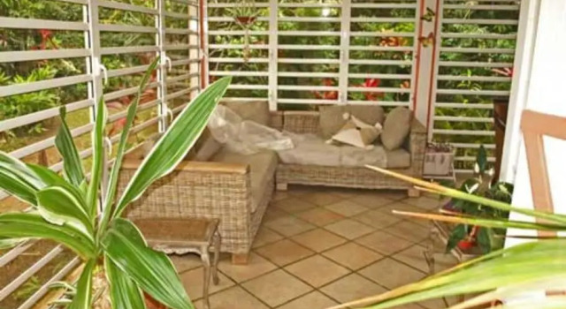 Villa coloniale en bois du pays, Book Villa Sommerhuse i Pointe-Noire, Hytte