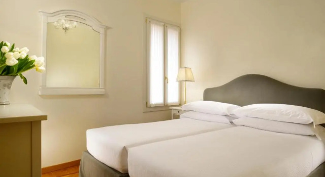Апартаменты Deluxe с 2 комнатами Hotel LOrologio Venezia - WTB Hotels