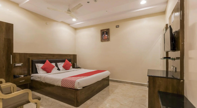 Collection O 5302 Bhadra Grand