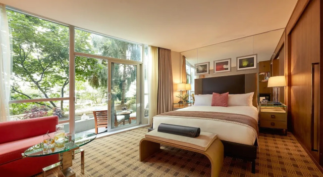 Номер Premier Loden Vancouver