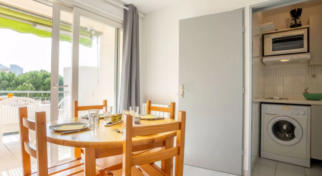 Les Rives du Lac 34104, Book Hotel Hotels in Camargue with a Pool, Swimming Pool