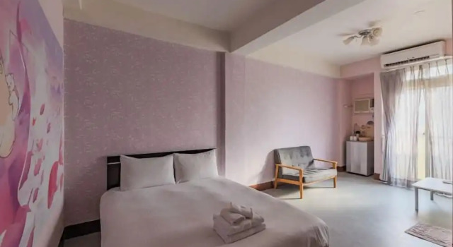 Двухместный номер Comfort с балконом Fengjia Love I Hostel