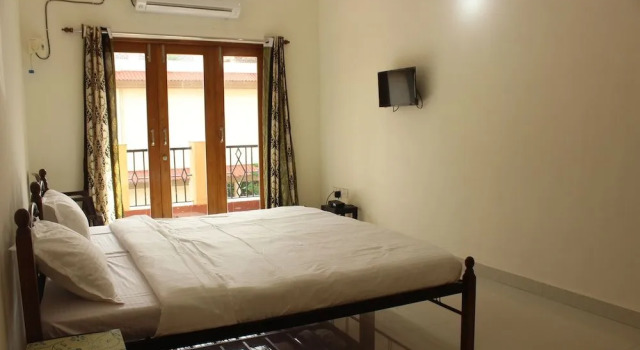 OYO 9218 Home Duplex 4 BHK Villa Candolim, Prenota Villa Candolim 