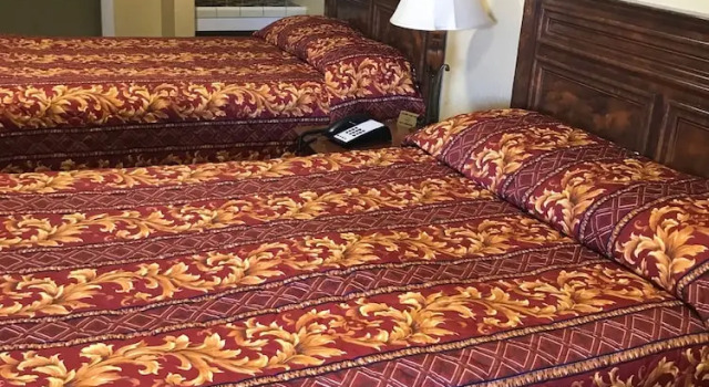 Четырёхместный номер Standard Hacienda Motel