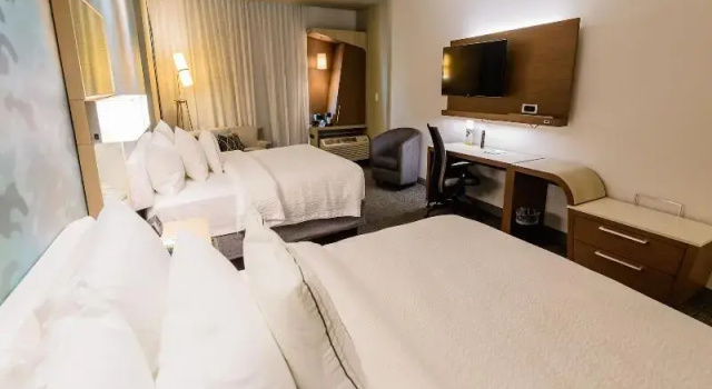 Четырёхместный номер Standard Courtyard by Marriott Lake Jackson