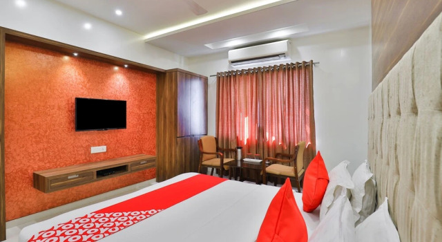 OYO 22869 Hotel Comfort, Prenota Hotel Bharuch Gujarat