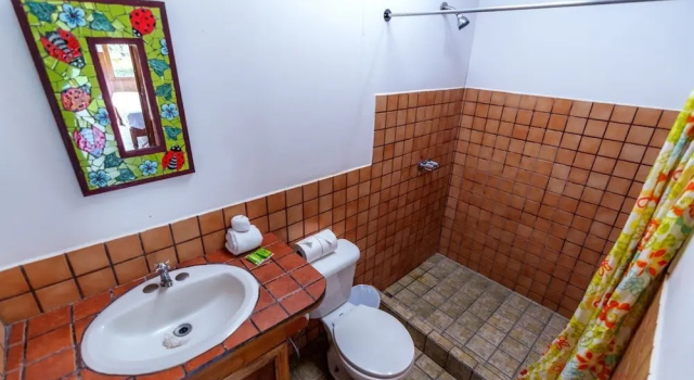 Люкс Economy Pension Santa Elena