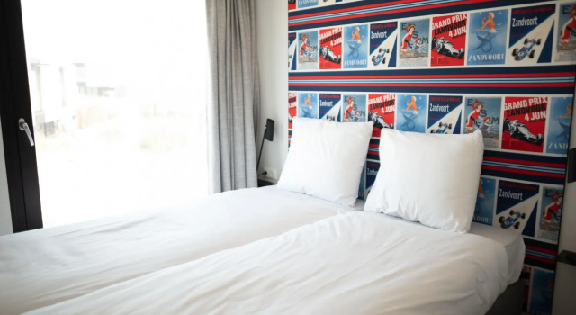 Spacious Lodge Near Zandvoort & the Sea
