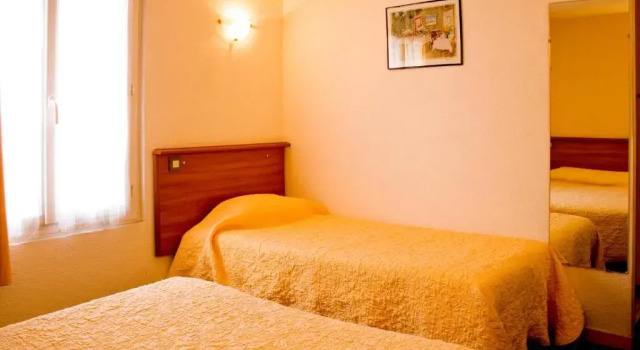 Трёхместный номер Standard Hotel de LOpéra
