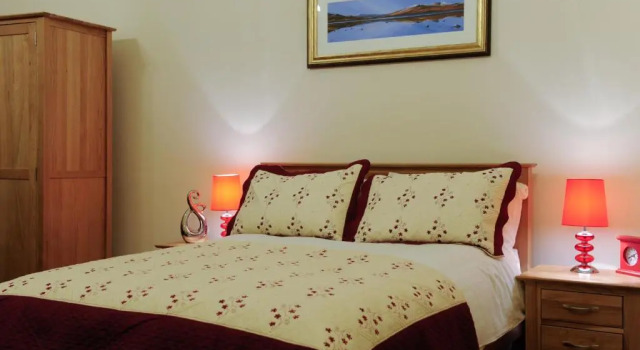 Семейный люкс Deluxe Edinburgh City Suites