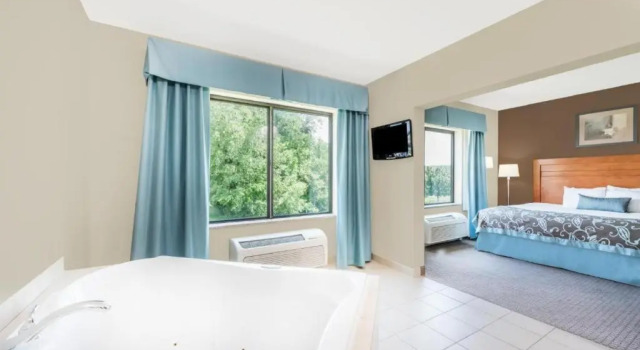 Двухместный люкс Deluxe Spark by Hilton Lancaster Dutch Country