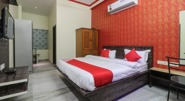 OYO 26857 Hotel P.S. Royal Heritage, Забронировать Отель Отели штата Раджастхана с парковкой, Парковка