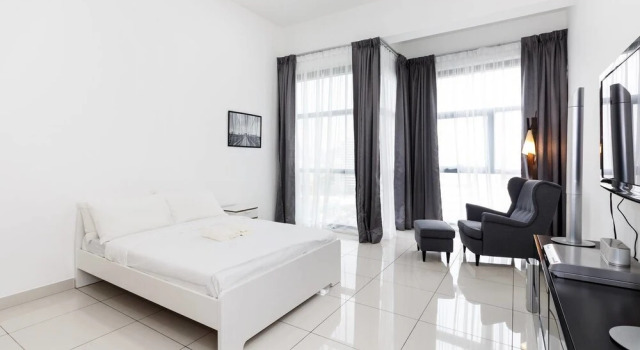 Bright and Comfy Studio 10 Minutes From Klcc
