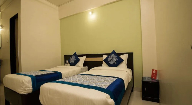 OYO 10234 Hotel Pancham, Забронировать Отель Отели штата Махараштры 3 звезды, 3*