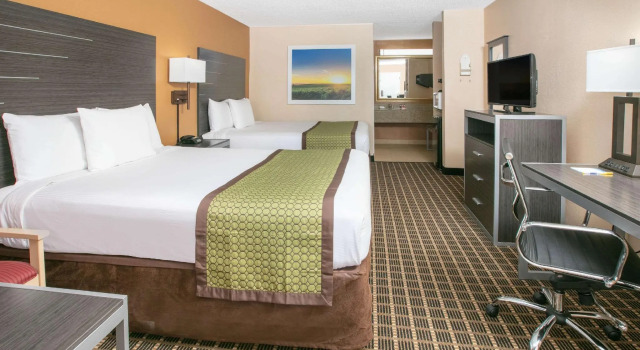 Standard Vierer Zimmer Days Inn by Wyndham Hamilton