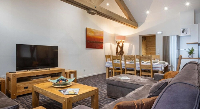 Chalet in Paradiski With Spa & Valley Views