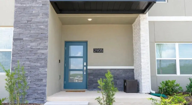 Luxurious Family-Friendly 5 Bd w/ Screened Pool & Close to Disney 2905