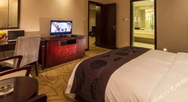 Jiuzhou Tongqu Hotel, Prenota Hotel Hotel a Hubei con parcheggio, Parcheggio
