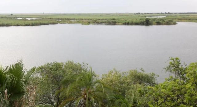 Полулюкс Cresta Mowana Safari Resort & Spa