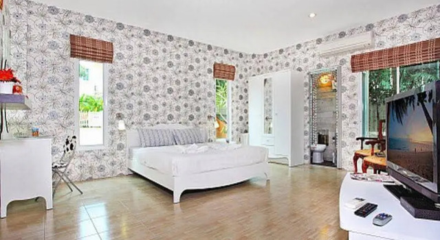 Jomtien Seaboard Villa