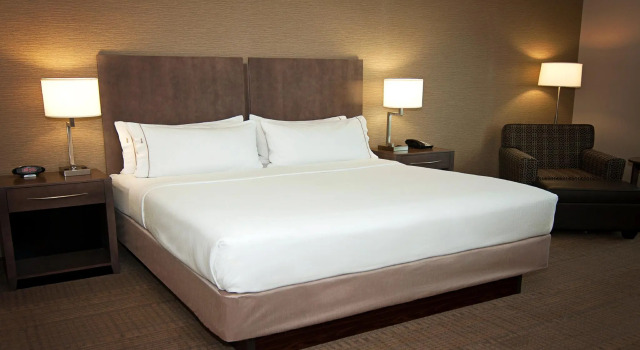 Номер Standard Holiday Inn Express Hotel & Suites Wichita Northeast by IHG