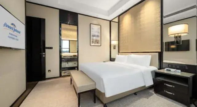 Капсула Howard Johnson Plaza Ningbo