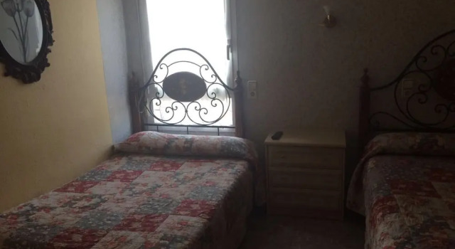 Hostal Monica, Забронировать Отель Сильеруэло-де-Бесана 